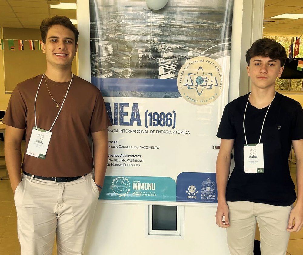 Alunos do COC São João no comitê da Agência Internacional de Energia Atômica